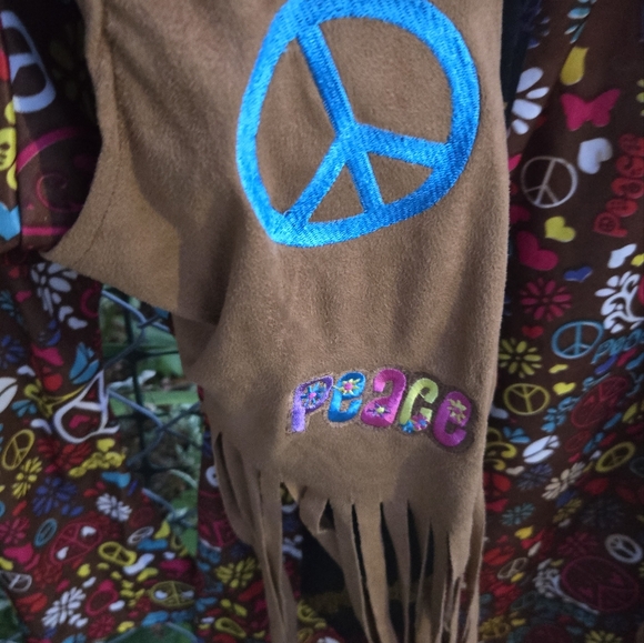 Hippy couple costume tie for him and outfit for her - Picture 5 of 6